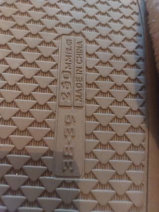 Zapatillas de estar por casa marrones y grises