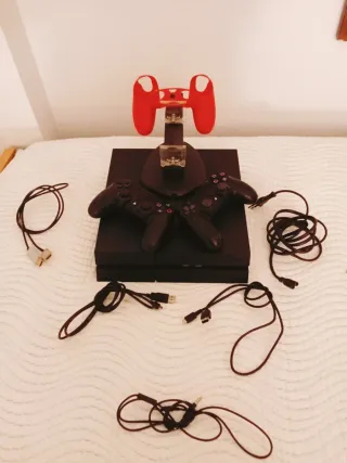 PS4 (PlayStation 4) COMBO (precio negociable)