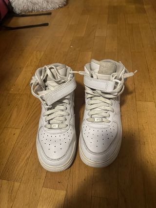 Nike Air Force 1 Mid Blancas