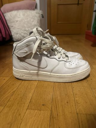 Nike Air Force 1 Mid Blancas