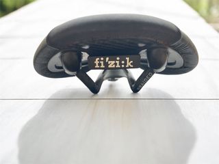 Sillín FIZIK Antares R1 Braided Carbon