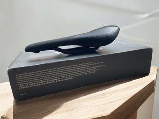 Sillín FIZIK Antares R1 Braided Carbon