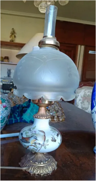 Lámpara de mesa porcelana y metal