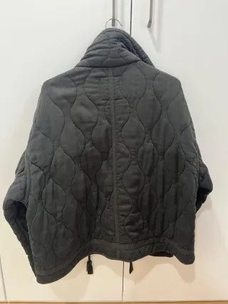 Cazadora Zara acolchada negra Talla M