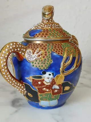 Tetera de porcelana japonesa