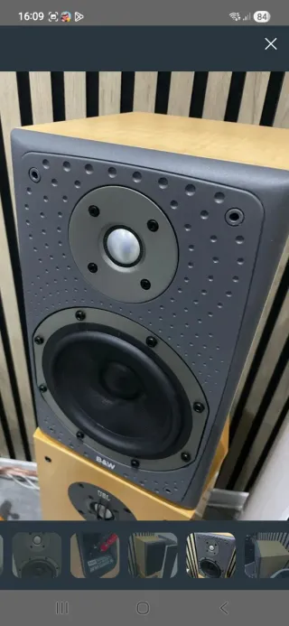 Altavoces Bowers & Wilkins DM 303