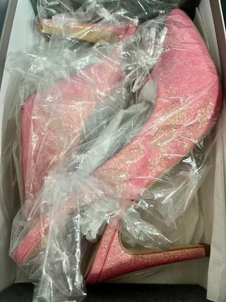 Zapatos de fiesta sin estrenar