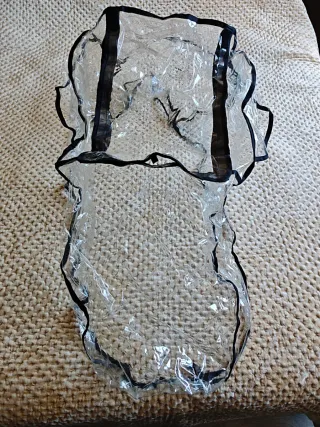 Saco de bebé azul con diseño de oruga