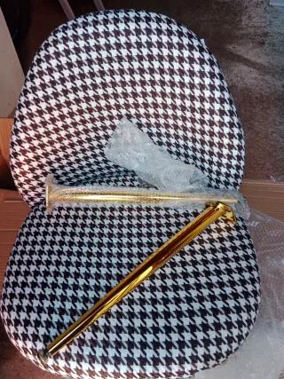 Sedia Pied-de-Poule in Tessuto e Metallo