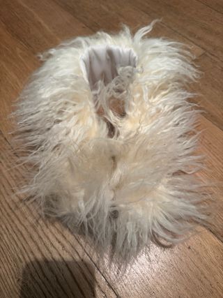 Cuello de pelo de oveja beige