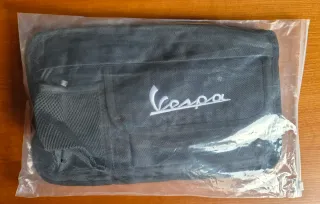 Bolsa cofre delantero Vespa negra