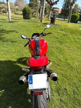 Ducati Monster 696