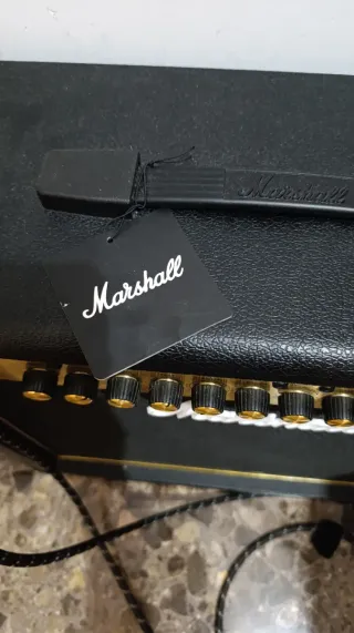 Amplificador Marshall MG30FX