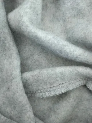 Sudadera Gris con Estrella Leopardo