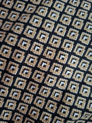 Minifalda beige y negra con cremallera