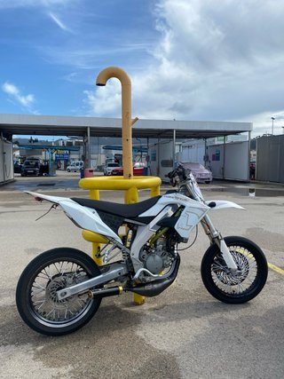 Derbi Senda DRD Pro Supermotard Blanca