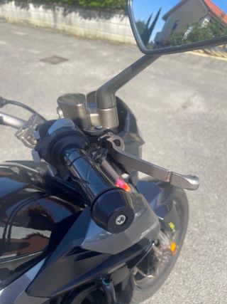 Zontes Z2 125cc Naked Negra y Amarilla