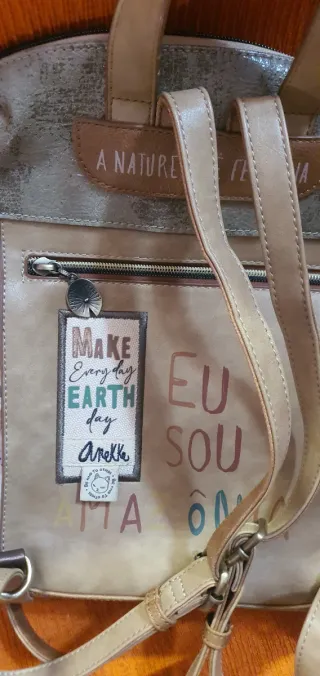 Mochila Anekke Beige con Estampado Mariposa