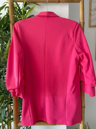 Blazer estampado serpiente, cuadros y rosa