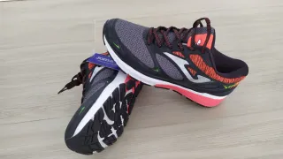 Zapatillas Joma Titanium Talla 41. Sin estrenar