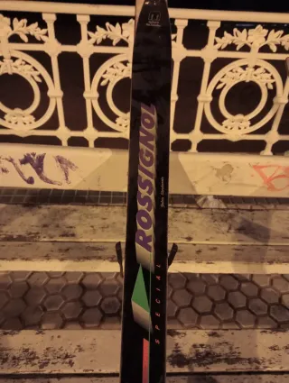 Pareja de esquís Rossignol y Fischer