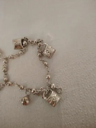 Pulsera de plata y Cascabel