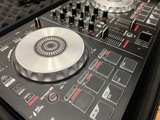 Controlador DJ Pioneer DDJ-SB2 + Funda Magma