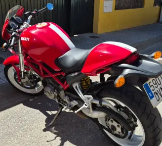 Ducati Monster S2R 800 Roja