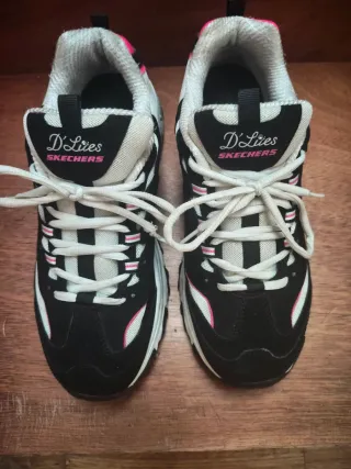 Tenis Skechers Negro y Rosa