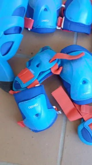 Patines en línea y protecciones infantiles