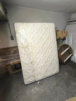 Colchón y base de cama