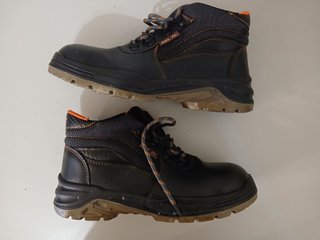 Botas de seguridad - Paredes - S3 SRC + Plantilla