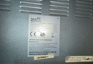 Microondas con horno y grill.