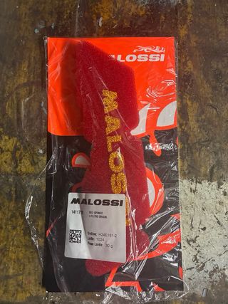 Piaggio Zip Roja y Negra