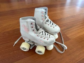 Patines de 4 ruedas blancos