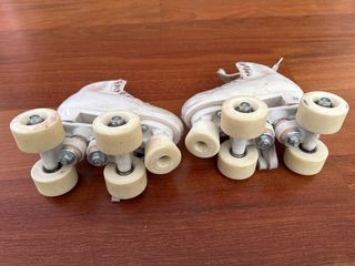 Patines de 4 ruedas blancos