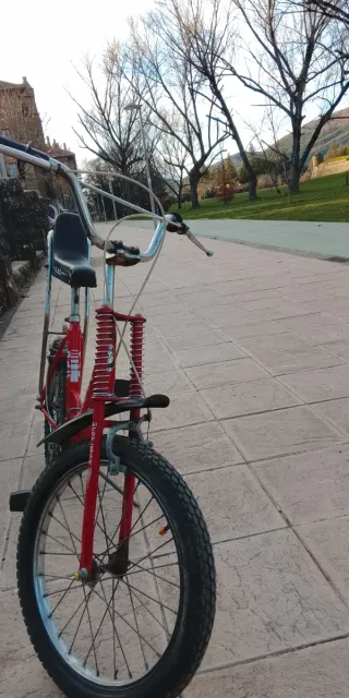 Bicicleta Clásica Roja 1980 antigua