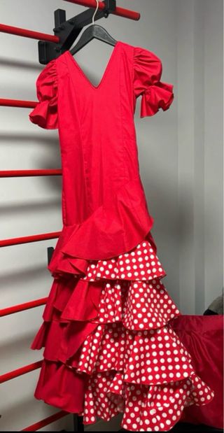 Vestido de flamenca rojo y blanco