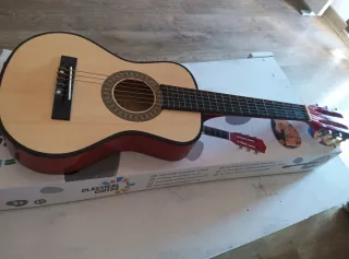 Guitarra Infantil AUCHAN