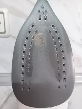 Plancha de vapor blanca y azul