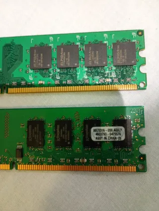 RAM y chip avram DDR2 Acer y Kingston 2GB