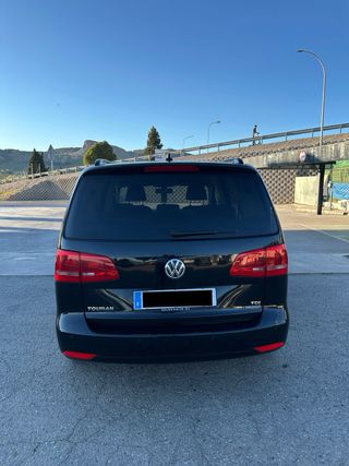 Volkswagen Touran 2011