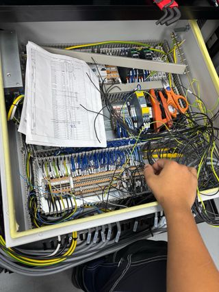 ELECTRICISTA Y CUADRISTA ELECTRICO.