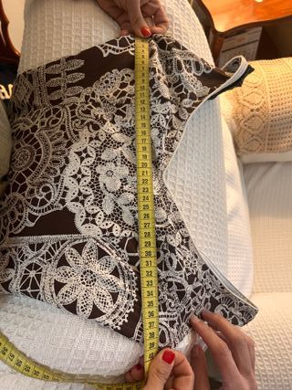 Traje de flamenca encaje blanco y negro