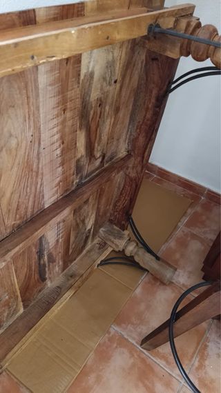 Mesa de centro de madera rústica