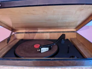 Radio vintage. Invicta Años 50