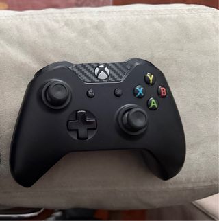 Xbox One X de 1TB + COD Black Ops 4