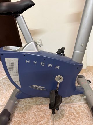 Bicicleta Estática BH Hidra