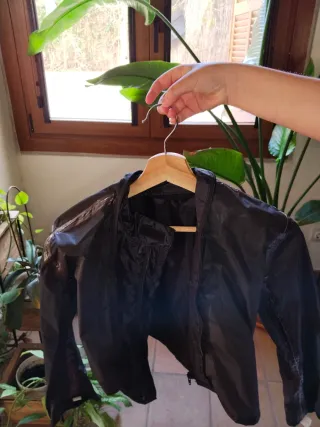 *VENDO CHAQUETA DE MOTO PARA NIÑO/NIÑA* Talla L