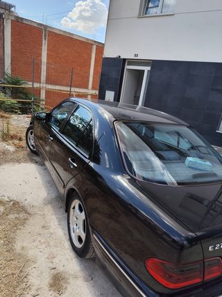 Mercedes-Benz Clase E 270 CDI Avantgarde 2001